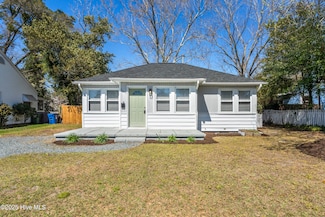2209 Plaza Dr, Wilmington, NC 28405