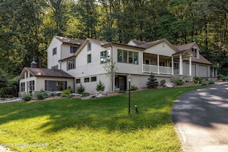 5 Short Ln, Sugarloaf, PA 18249