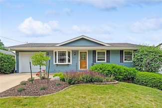 2441 Hull Ave, Des Moines, IA 50317