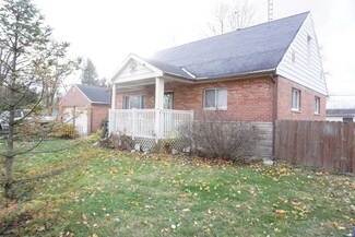 1827 S Warren St, South Bend, IN 46613