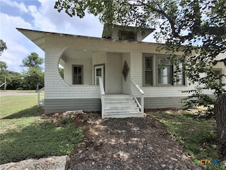 492 E Avenue R, Belton, TX 76513
