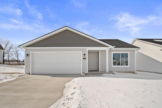 4408 E 43rd Ct, Des Moines, IA 50317