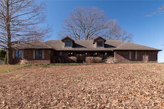 1012 Monarch Dr, Nixa, MO 65714