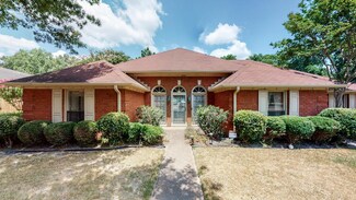 8990 Woodmark Dr, Cordova, TN 38018
