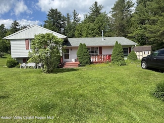 20 Slater Rd, Maplecrest, NY 12454