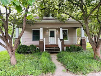 210 SE Front St, Dongola, IL 62926