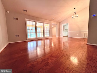 5715 Brewer House Cir Unit 301, Rockville, MD 20852