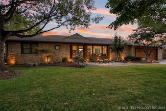 2250 E 33rd St, Tulsa, OK 74105