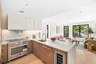 104 Newel St Unit 1, New York, NY 11222