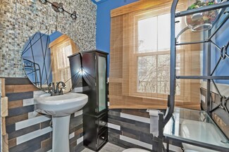 8 Orchard St, Lawrence, MA 01840