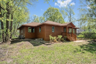 25985 Smithtown Rd, Excelsior, MN 55331