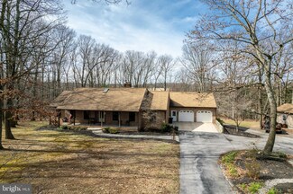 1061 Hook Rd, Westminster, MD 21157