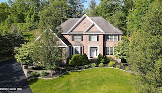 779 Waldens Pond Rd, Albany, NY 12203