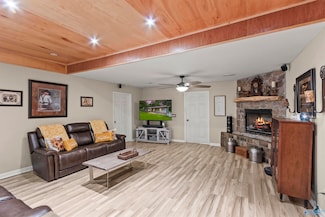 269 Sue Nora Dr, Union Grove, AL 35175