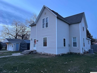404 W Front St, Lake Mills, IA 50450