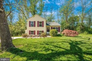 6397 Piney Ridge Dr, Sykesville, MD 21784