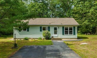 24 Dean Rd, York, ME 03909