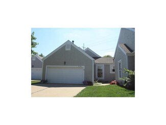 9702 N Locust Dr, Kansas City, MO 64155