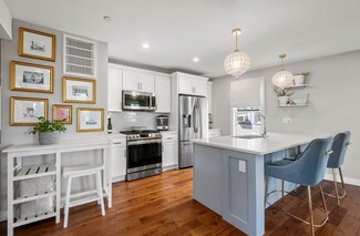 20 Crestway Rd Unit 3, Boston, MA 02128