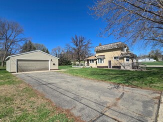 119 2nd St NE, Glenwood, MN 56334