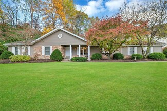 14712 Deerhorn Dr, Chesterfield, MO 63017