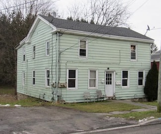 46 Maple St, Lyons, NY 14489