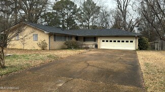130 W Sedgwick Ct, Jackson, MS 39211