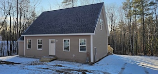 593 Prospect St, Franklin, NH 03235