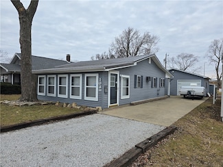 103 W 3rd St, Tilton, IL 61833