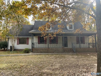 2122 Indian Hills Rd NE, Hartselle, AL 35640