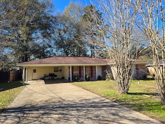 306 W Ray Dr, Hattiesburg, MS 39402