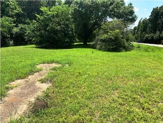 911 N Clay St, Ennis, TX 75119