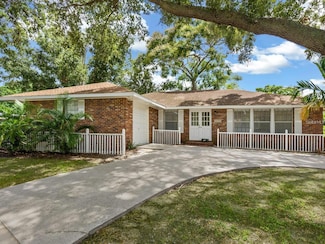 2608 Constitution Blvd, Sarasota, FL 34231