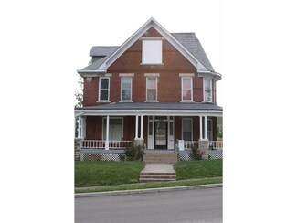 121 N 5th St, Middletown, IN 47356