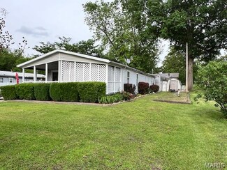 611 S Euclid Ave, Marissa, IL 62257