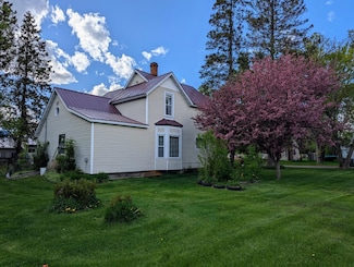 635 Knox St, Prentice, WI 54556