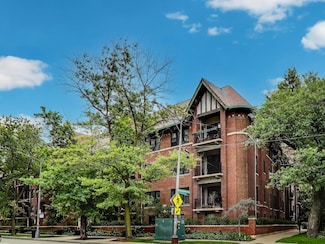 1615 E Hyde Park Blvd Unit 2, Chicago, IL 60615