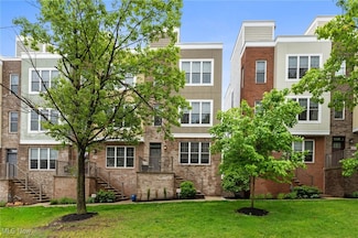 1343 W Clifton Blvd, Lakewood, OH 44107