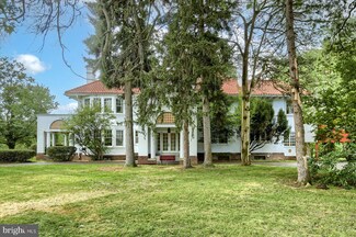 44 American Legion Blvd, Pine Grove, PA 17963