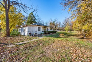 3004 Grove Ln, Cary, IL 60013