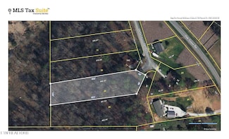 28 Della Ln, Rocky Top, TN 37769