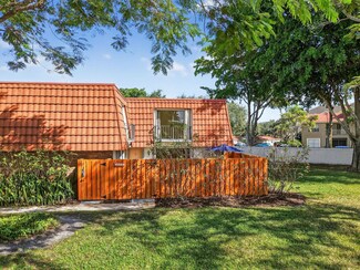 3002 San Clara Dr Unit 6B, Delray Beach, FL 33445
