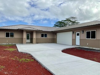 15 28th Ave, Keaau, HI 96749