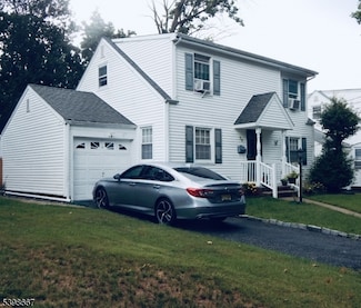 26 Cottage Ln, Clifton, NJ 07012