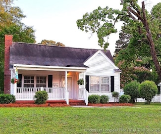 307 W 2nd Ave, Red Springs, NC 28377