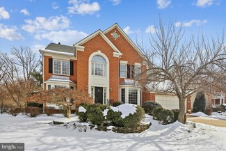 2253 Arden St, Dunn Loring, VA 22027