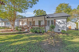 68 Biscayne Blvd, Rossville, GA 30741