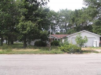 407 Berry St, Gillespie, IL 62033
