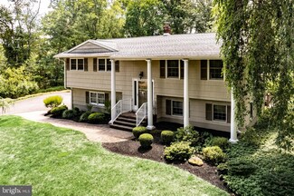 99 Sycamore Ln, Skillman, NJ 08558