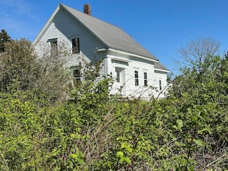 53 Ice Pond Ln, Matinicus Isle, ME 04851
